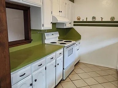 Building Photo - 11307 N May Ave