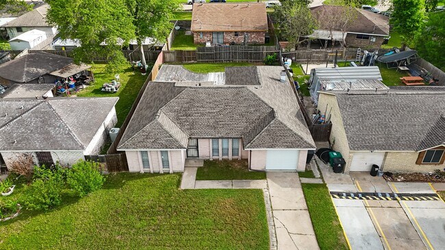 Building Photo - 15022 Chipman Ln.