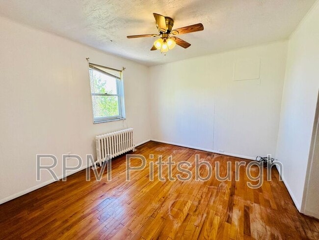 Building Photo - 6517 Rosemoor St