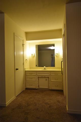 Building Photo - 1701 Westside Dr