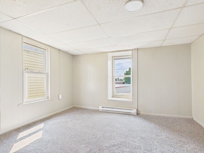 Building Photo - 4 Bedroom Single Family Home in Steelton