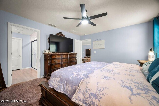 Building Photo - 6092 Bucking Bronco Dr