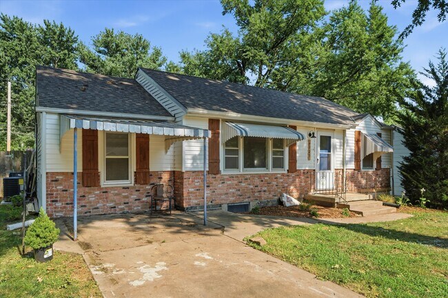 Building Photo - 7725 Robinson St