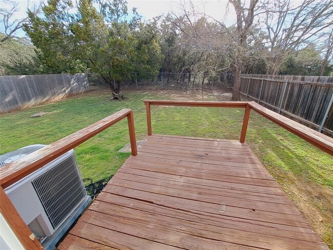 Building Photo - 6703 Hill Oaks Dr