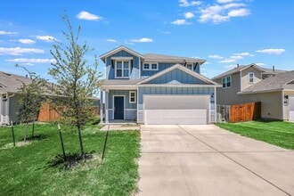 Building Photo - 204 Crescent St