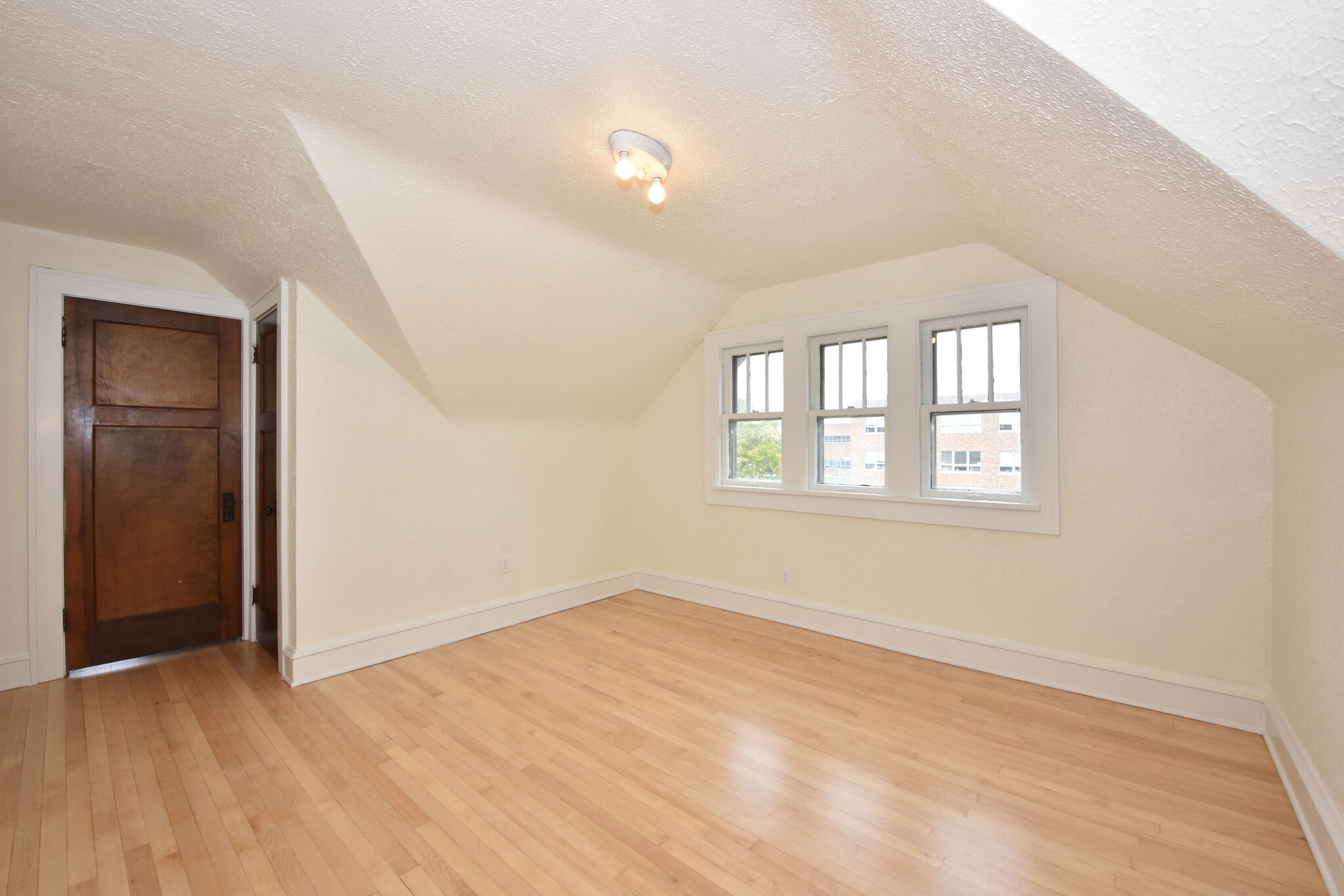 3rd Floor - Office #1 - 5706 N Bay Ridge Ave