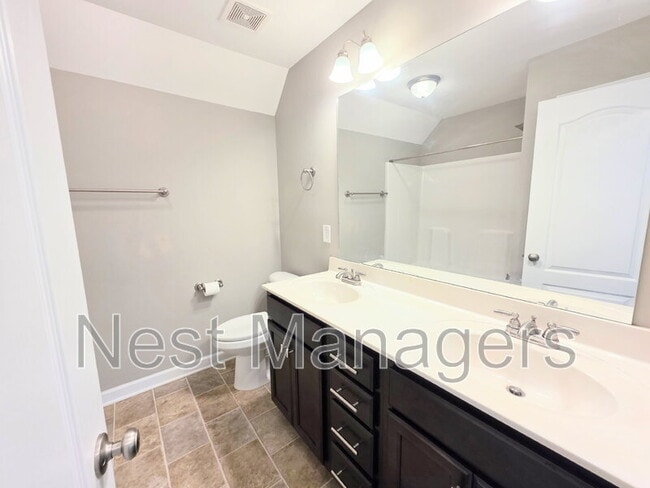 Building Photo - 2229 Andalusian Dr