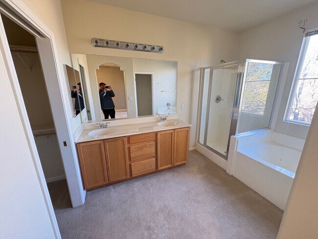 Building Photo - 6141 Ingleston Dr