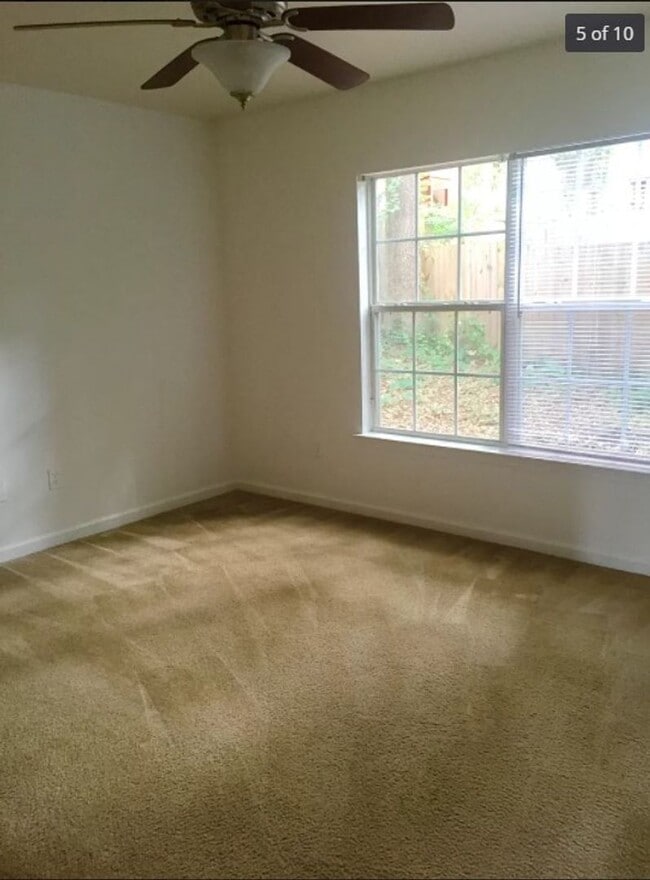 Building Photo - 1524 Hudson St