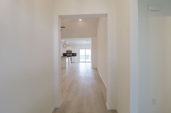 Building Photo - 4 Bed 3 Bath New Construction Simmons Home at Pine Valley Ranch