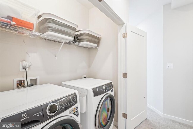 Building Photo - 42248 Bunting Ter