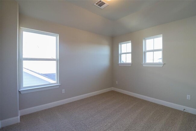 Building Photo - 124 Free Stone Dr