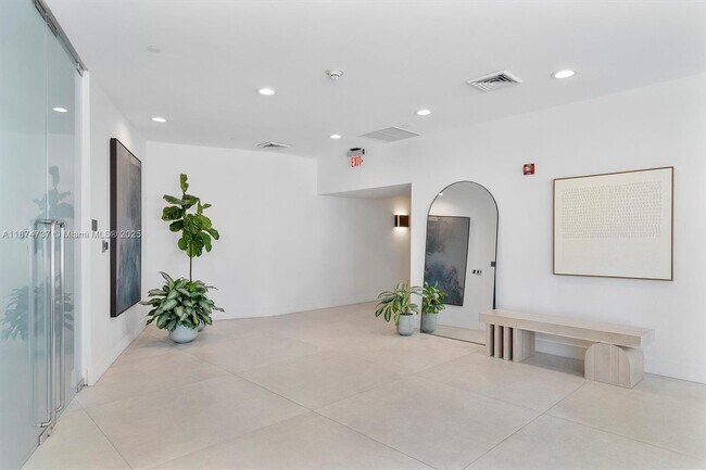 Building Photo - 1250 S Miami Ave