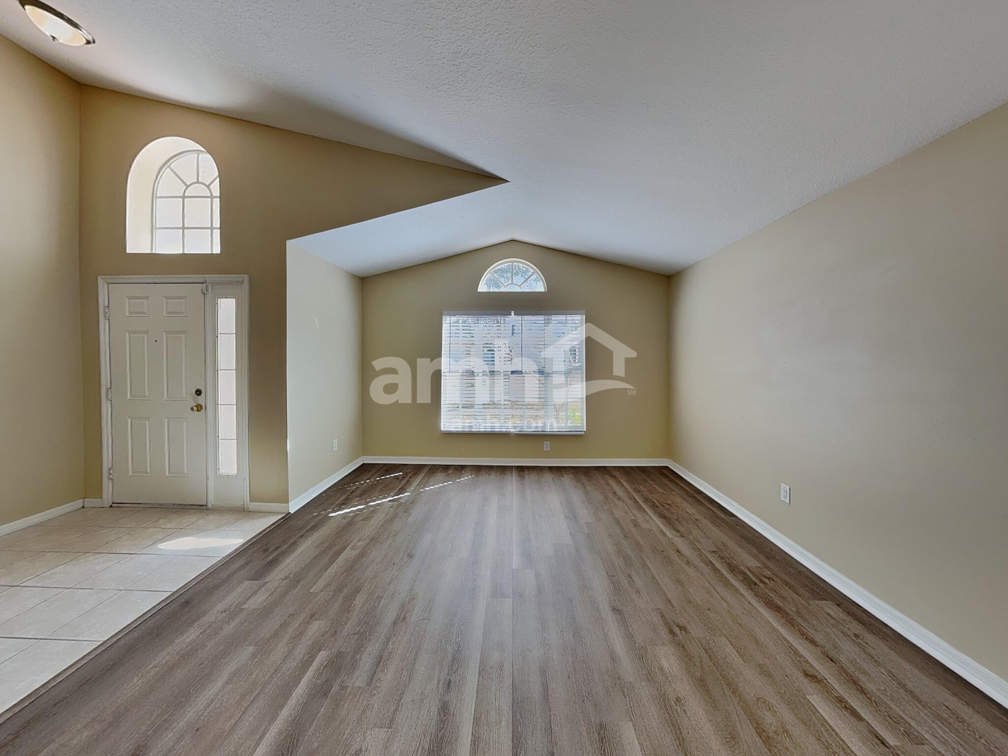 Building Photo - 6765 Waterton Dr