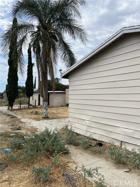 Building Photo - 9154 Laurel Ave