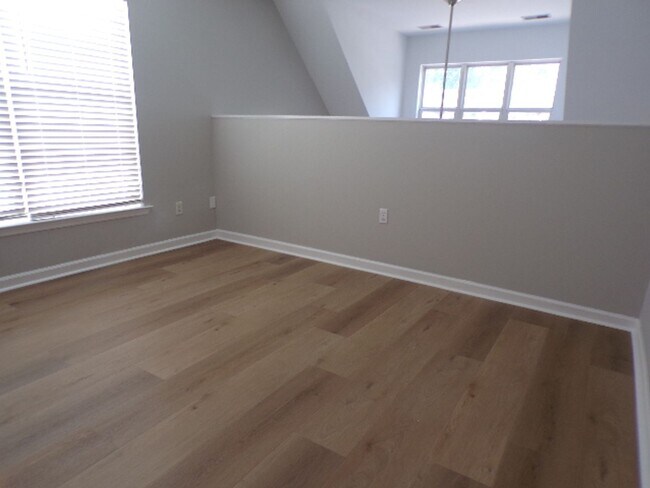 Building Photo - Adorable Home Located In Yacht Cove