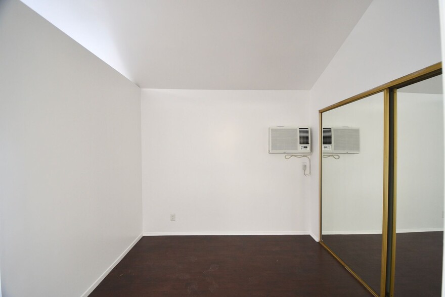 Building Photo - 5744 Colfax Ave