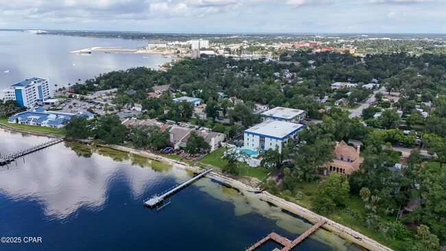 Building Photo - 316 Cherry St