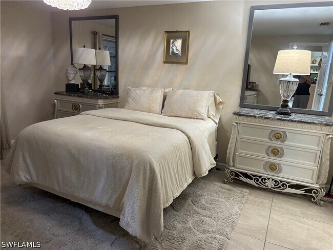 Building Photo - 1156 Oakes Blvd