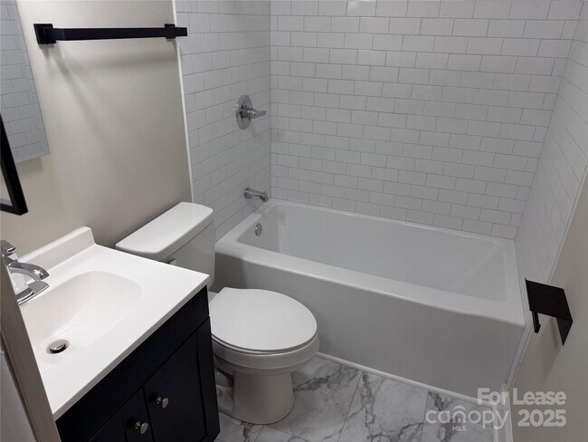 Building Photo - 3516 The Plaza