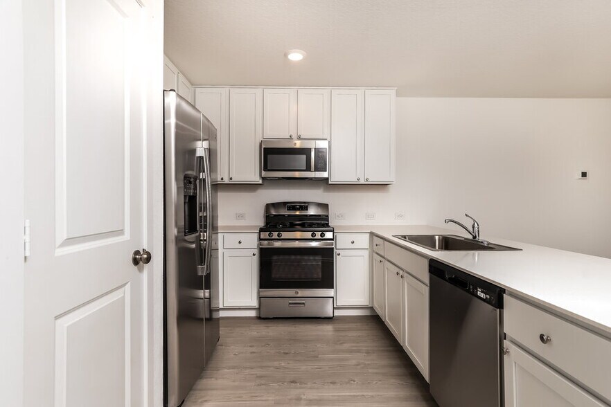 Building Photo - 3609 Knob Trl