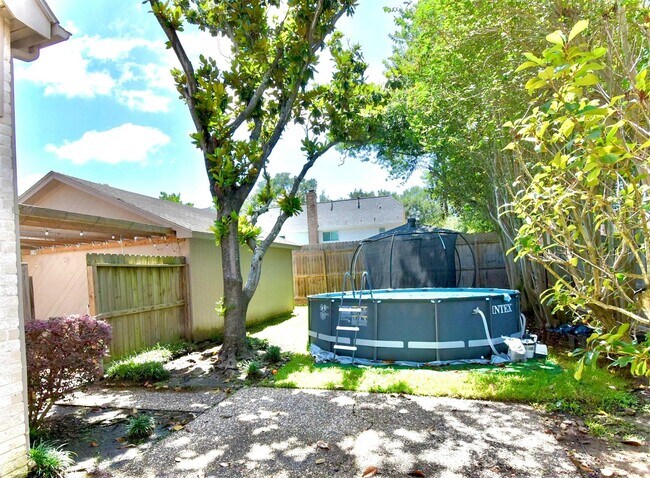 Building Photo - 11806 Braesridge Dr