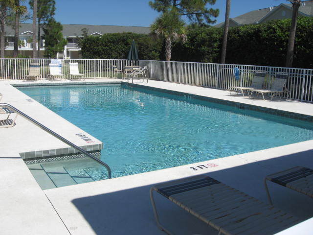 Building Photo - 868 Saranac Lake Dr