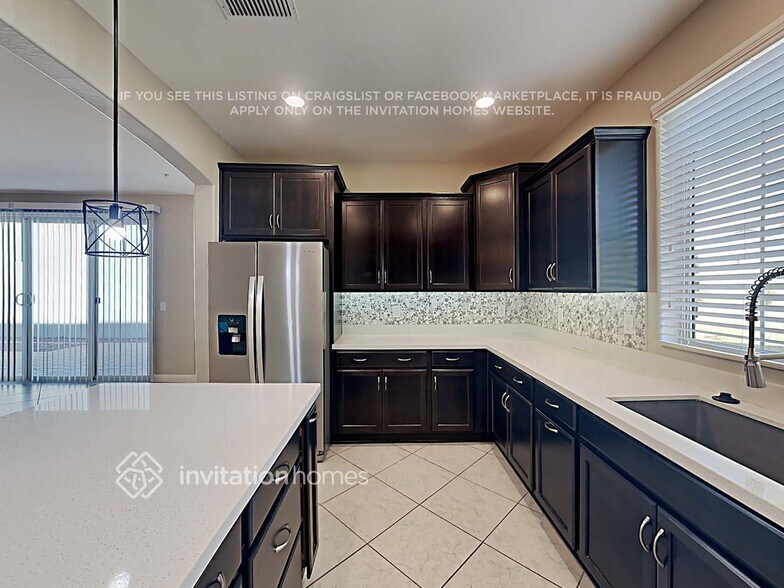 Building Photo - 1647 N 209th Ave