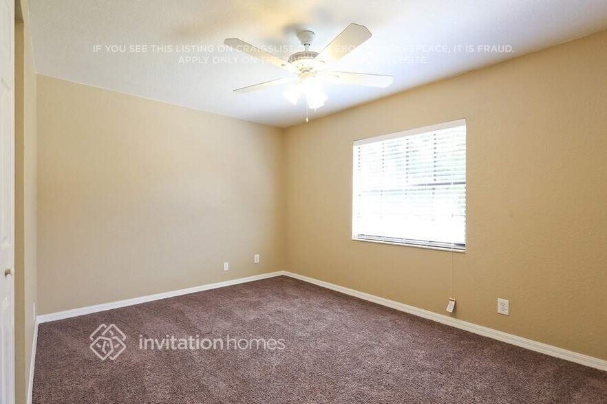 Building Photo - 327 80th Ave NE