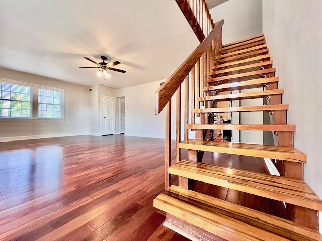 Living room, loft - 849 Lasalle St