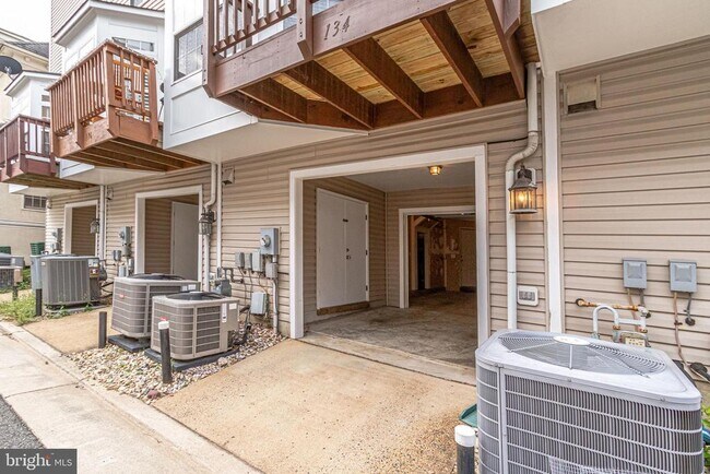 Building Photo - 134 Cameron Station Blvd