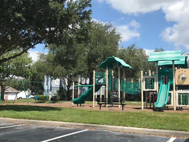 Building Photo - Gorgeous - Completely updated 2 bed 2 bath condo in gated community of Mosaic at Millenia!