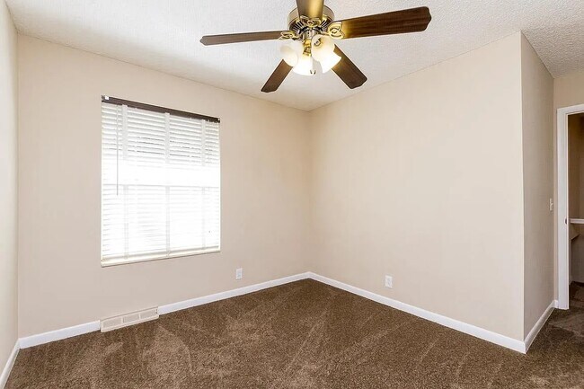 Building Photo - 5515 Country Dr