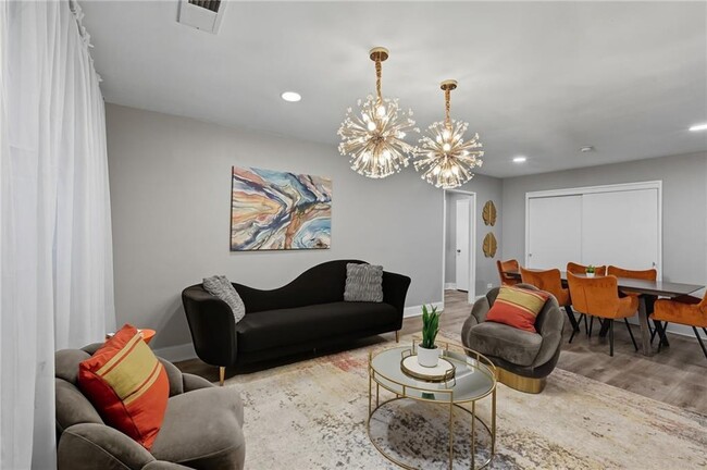 Building Photo - 3645 Peachtree Rd NE