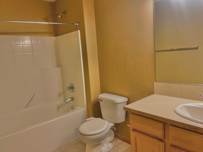 Building Photo - Must See! Beautiful 3bd/ + Bonus Rm/2.5 bath/ Primary Bed on Main/ /Heat Pump/Updated Features