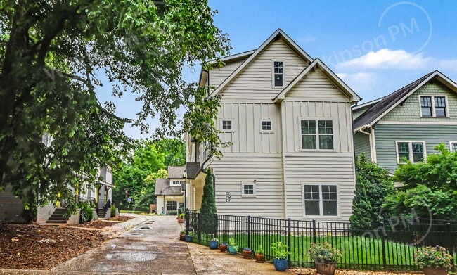 Building Photo - Luxurious & Upscale 3Br/2.5Bth, Perfect for Corporate Relocation, Professional Athlete, Successfu...