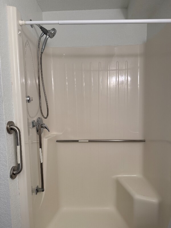 Building Photo - 100 Robert Ave