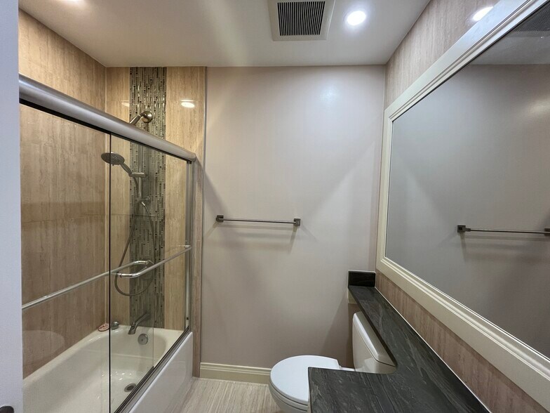 Building Photo - 7209 Needwood Rd