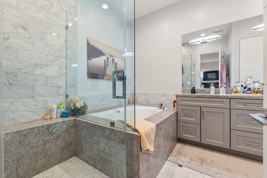 Building Photo - 2202 Felton Ln