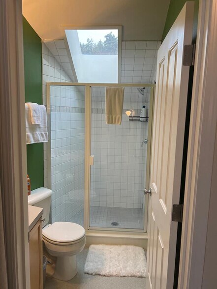 2nd Bath - 4135 Chilberg Ave SW