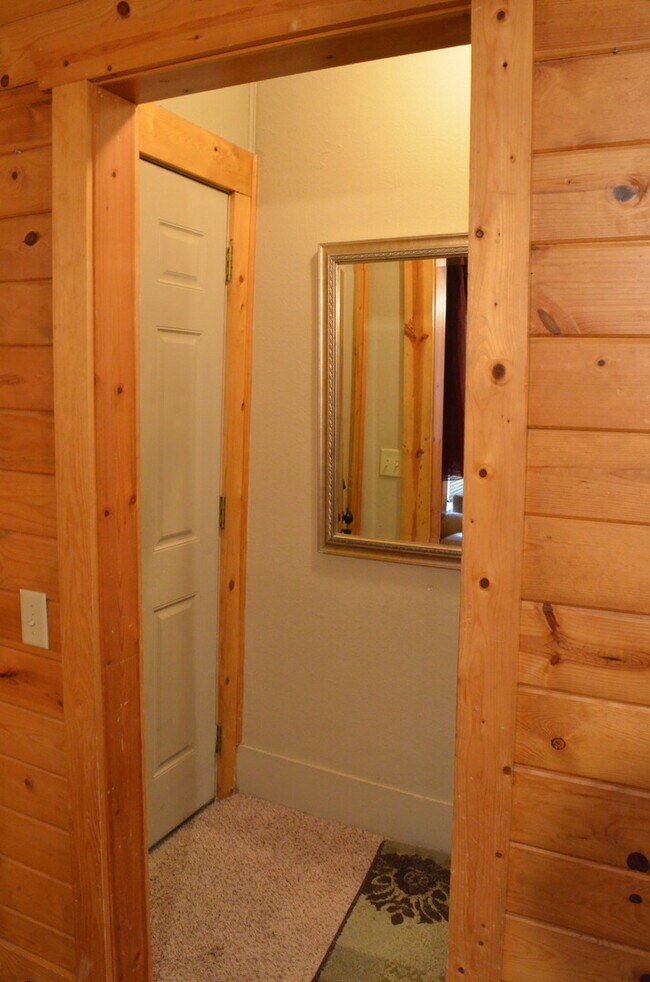 Building Photo - 3 Bedrooms, 2 Bathrooms Single Family Home in Brainerd, MN w/1 car garage