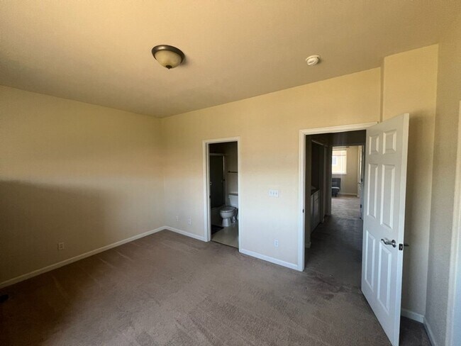 Building Photo - Reno Rental Finders - 4659 Kathleen Denise Ln., Reno, NV 89503