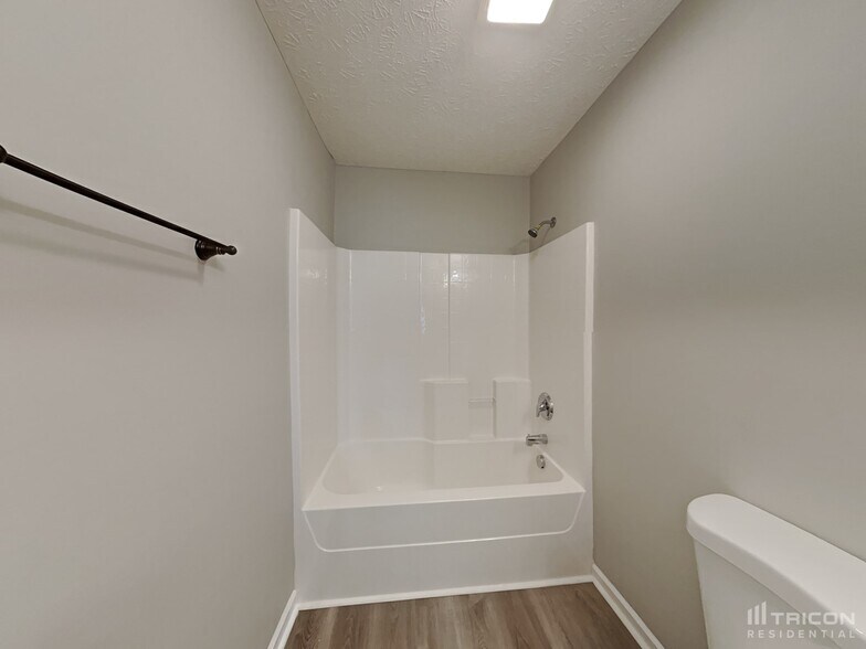 Building Photo - 174 Vintage Cir