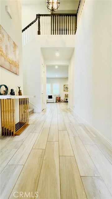 Building Photo - 358 Pinnacle Dr