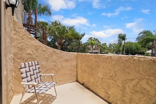Building Photo - 2571 Cyprus Dr