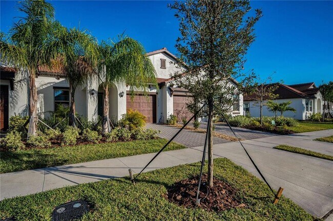 Building Photo - 17432 Holly Wl Ave