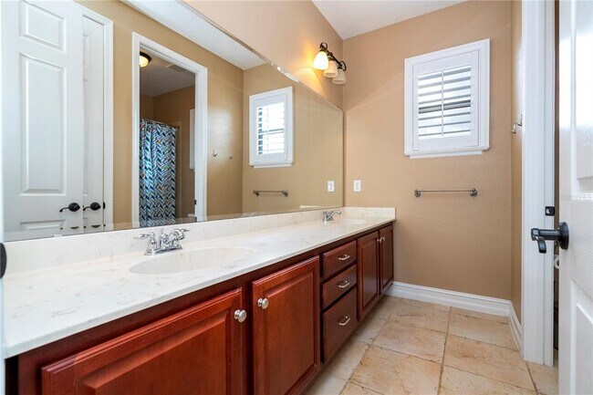 Building Photo - 3119 Falconhill Dr