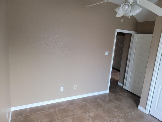 Building Photo - 3027-3029 LodgePole