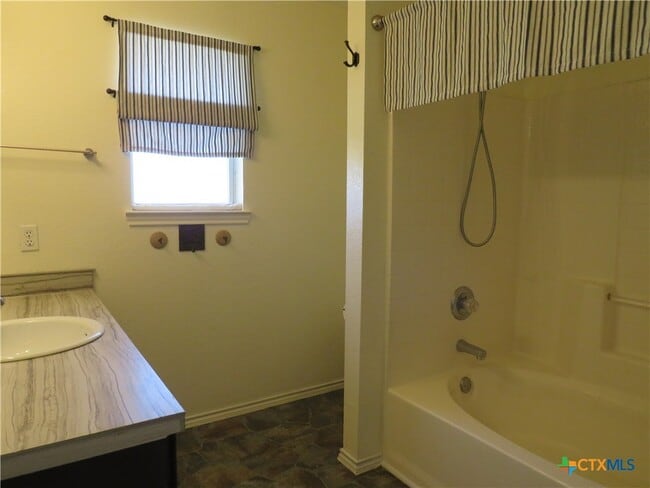 Building Photo - 2501 Westwood Dr