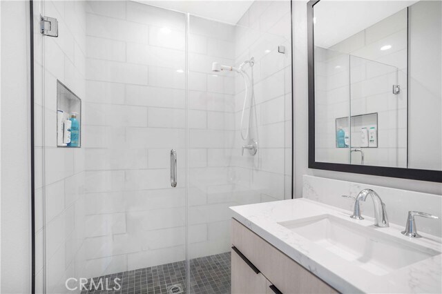 Building Photo - 745 Alder Wy
